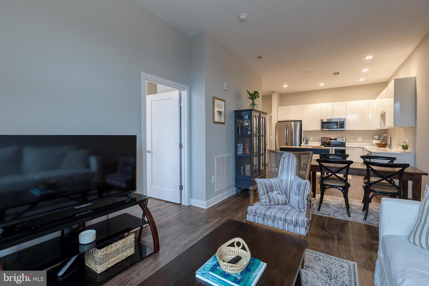 989 S Buchanan STREET Unit: 424