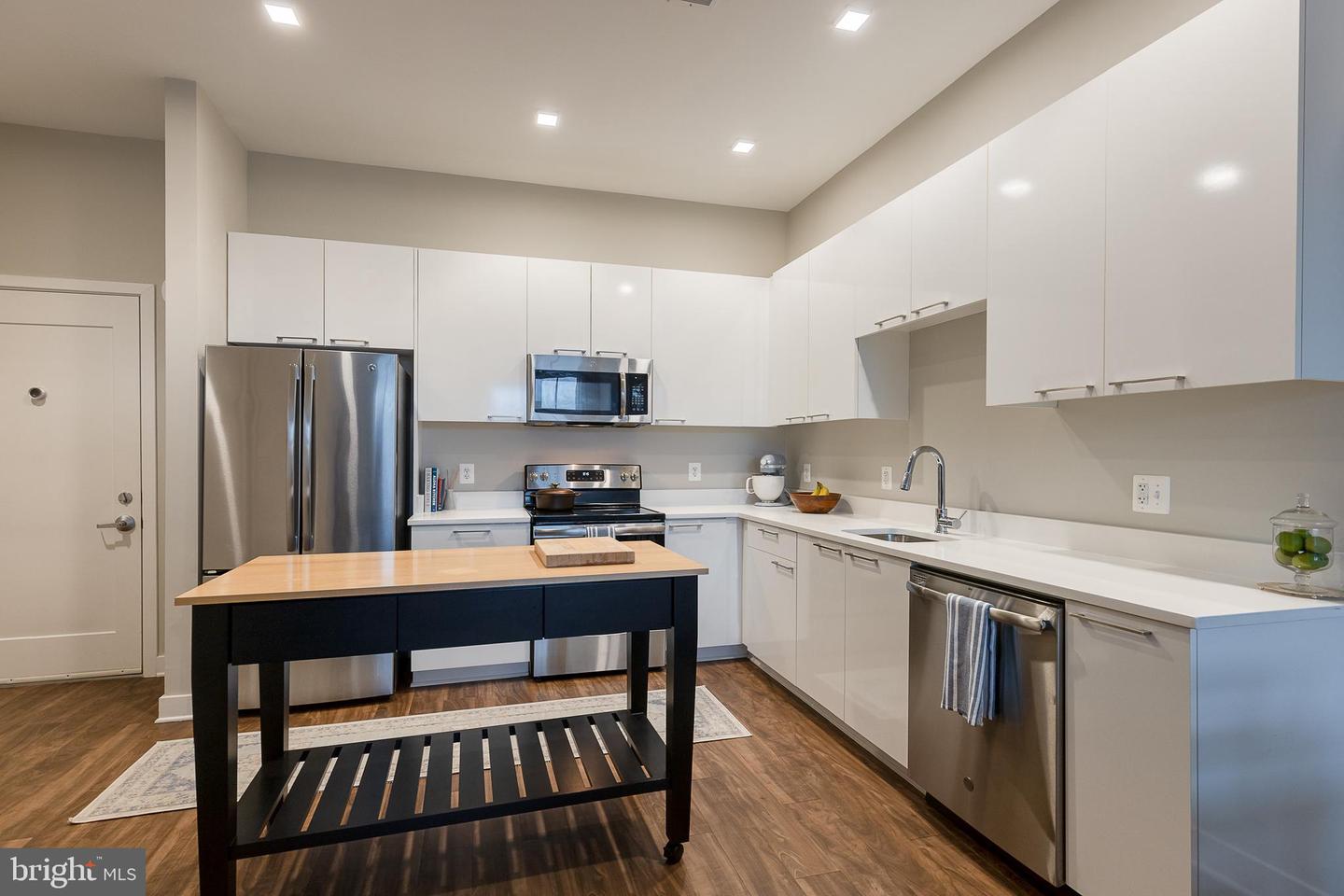 989 S Buchanan STREET Unit: 424