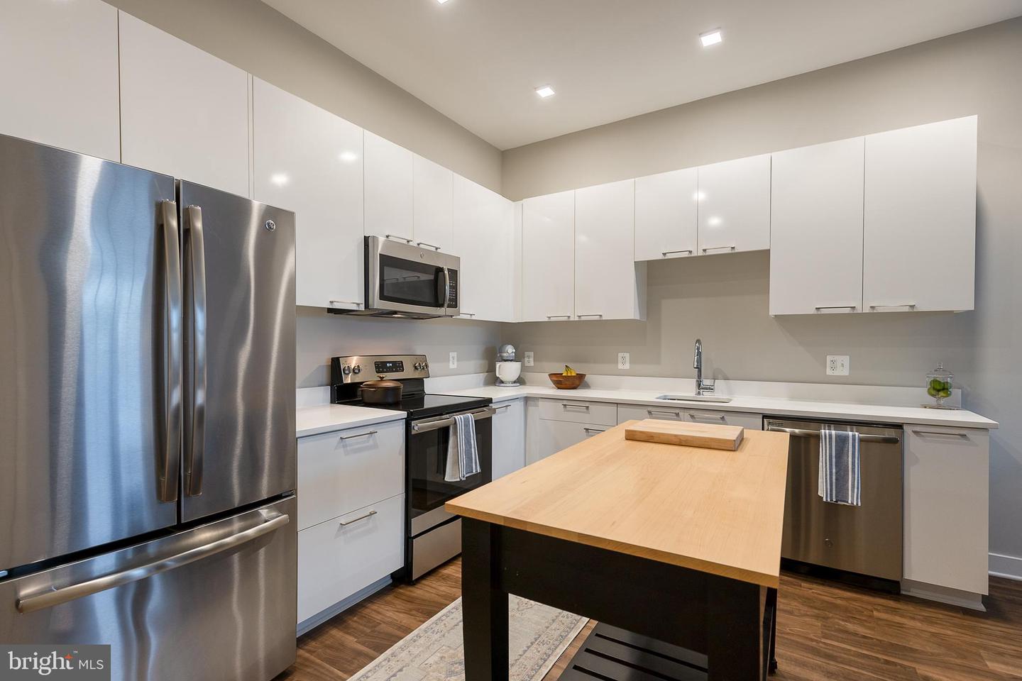 989 S Buchanan STREET Unit: 424