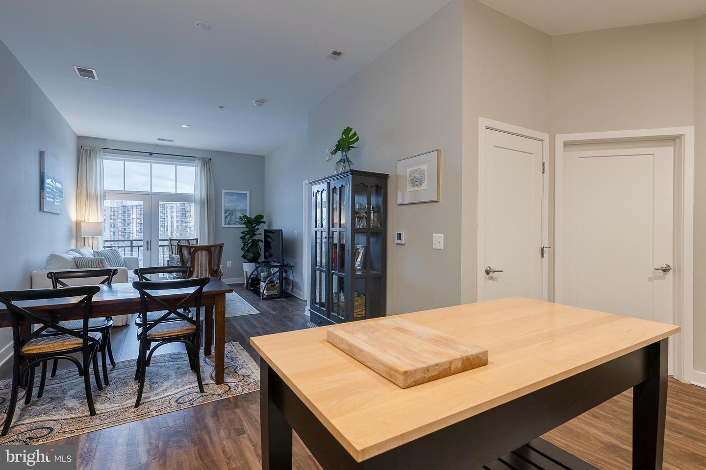 989 S Buchanan STREET Unit: 424