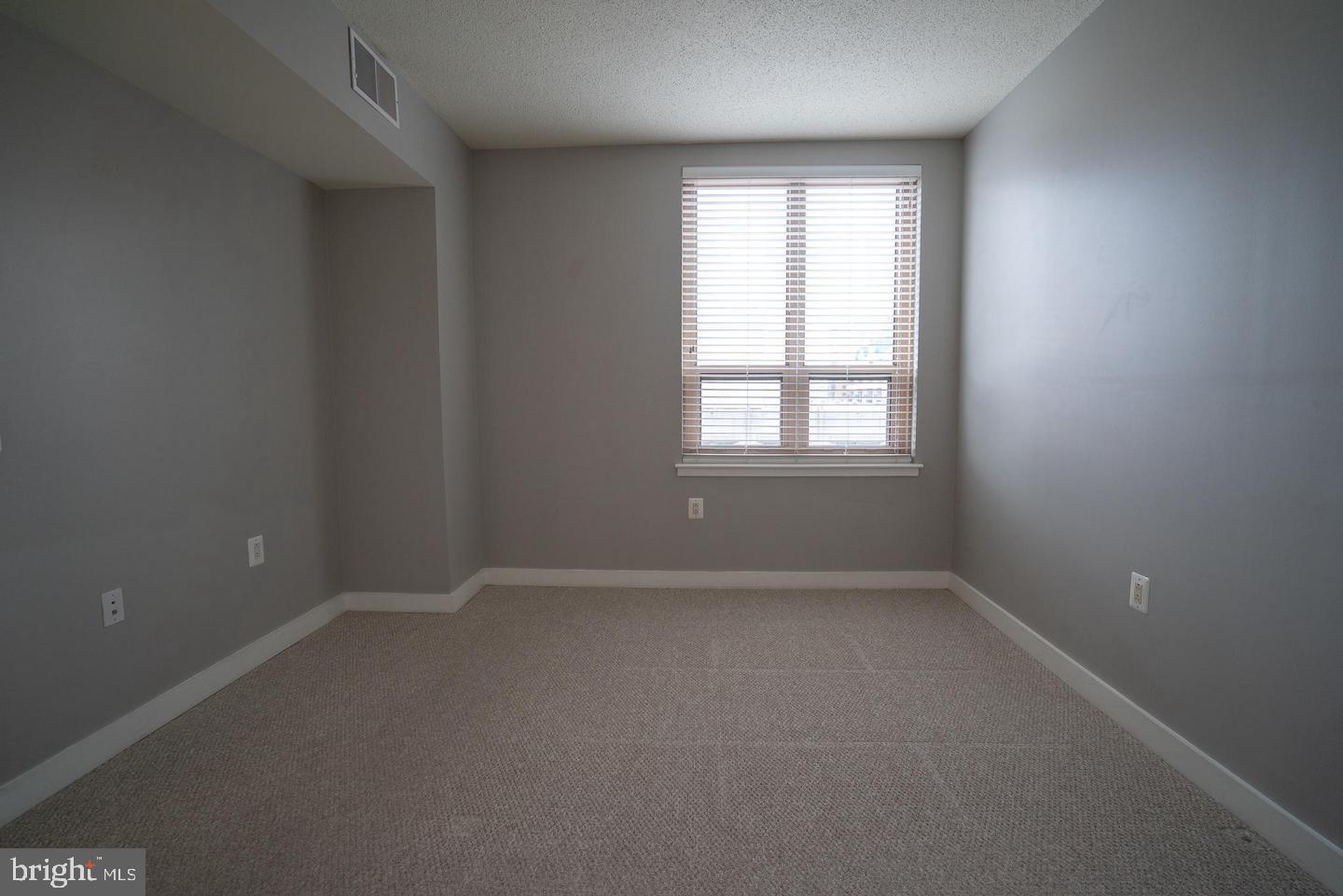 888 N Quincy STREET Unit: 1705