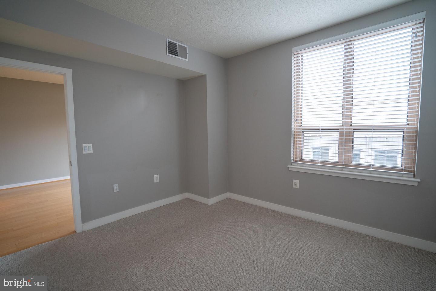 888 N Quincy STREET Unit: 1705