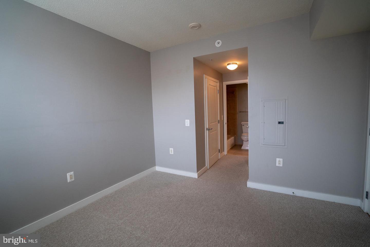 888 N Quincy STREET Unit: 1705