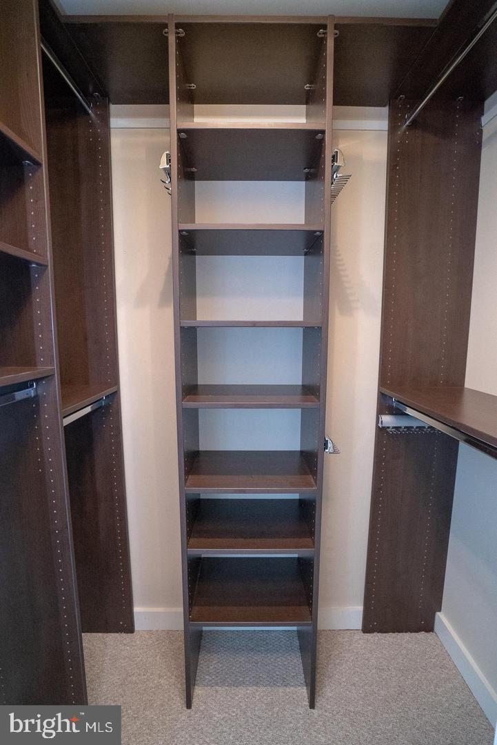 888 N Quincy STREET Unit: 1705