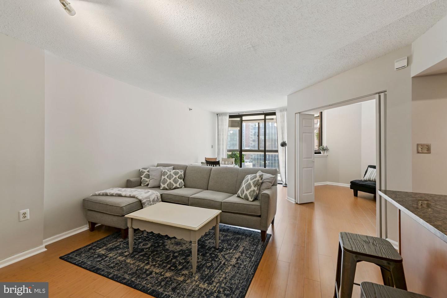 1001 N Randolph STREET Unit: 810