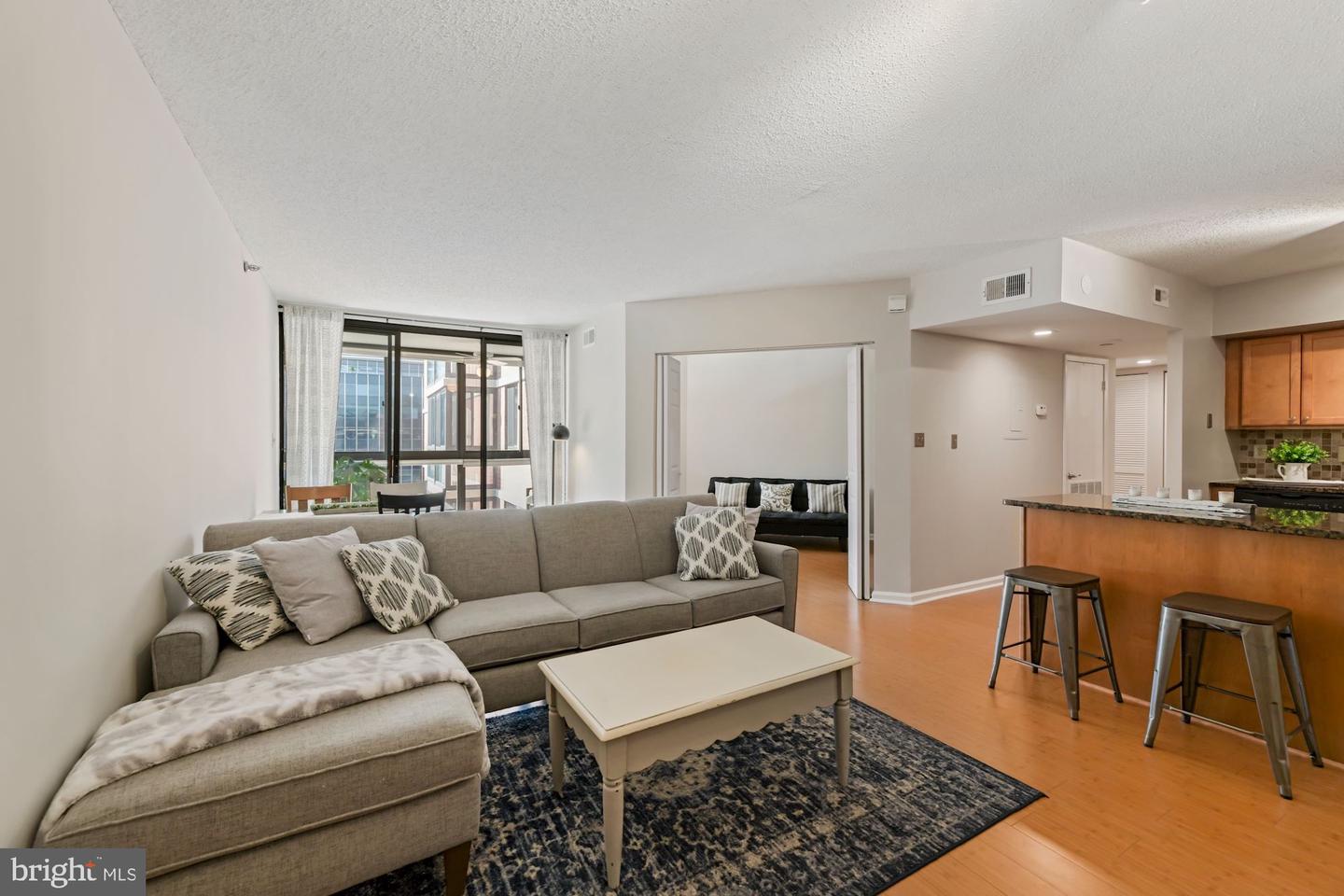 1001 N Randolph STREET Unit: 810