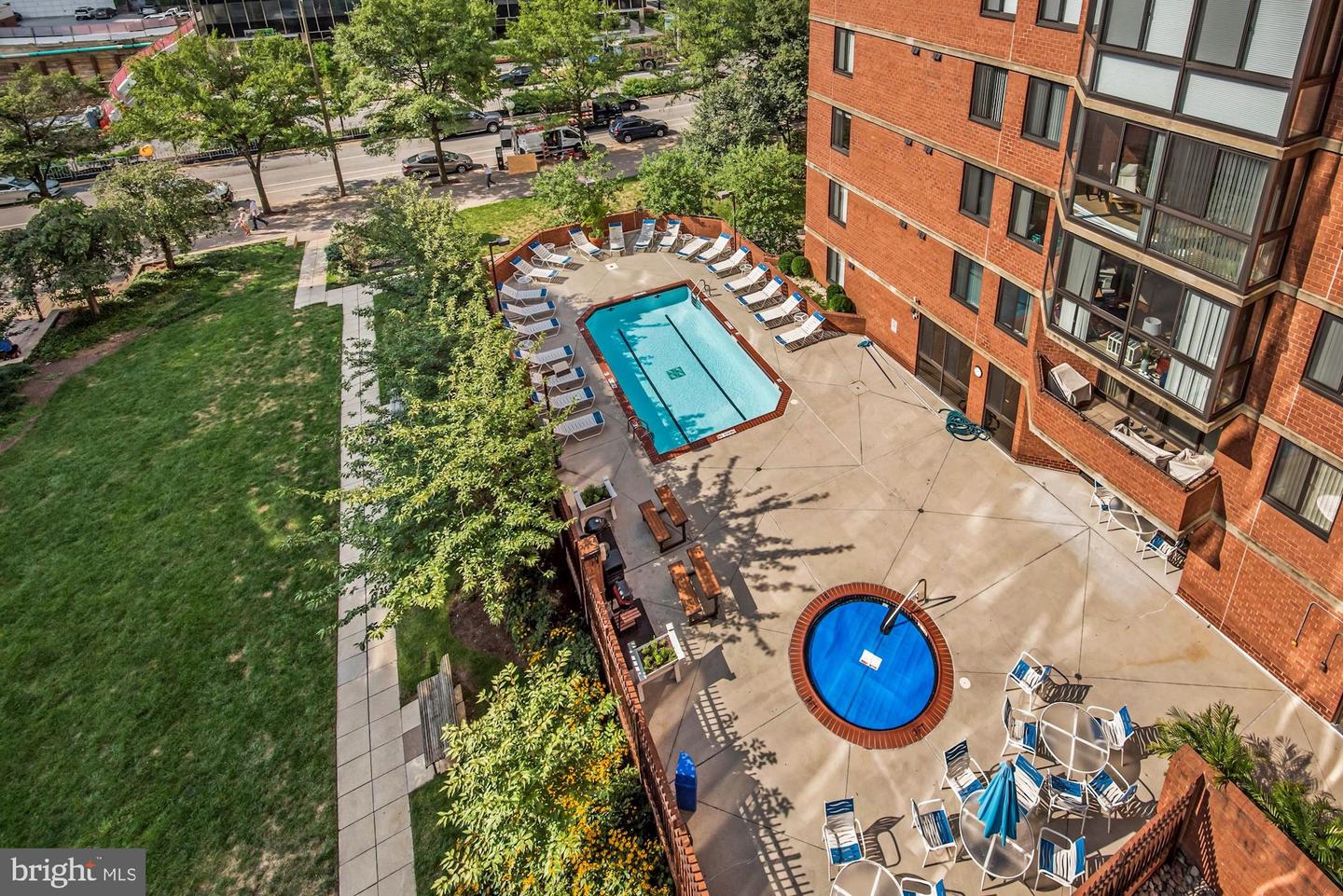 1001 N Randolph STREET Unit: 810