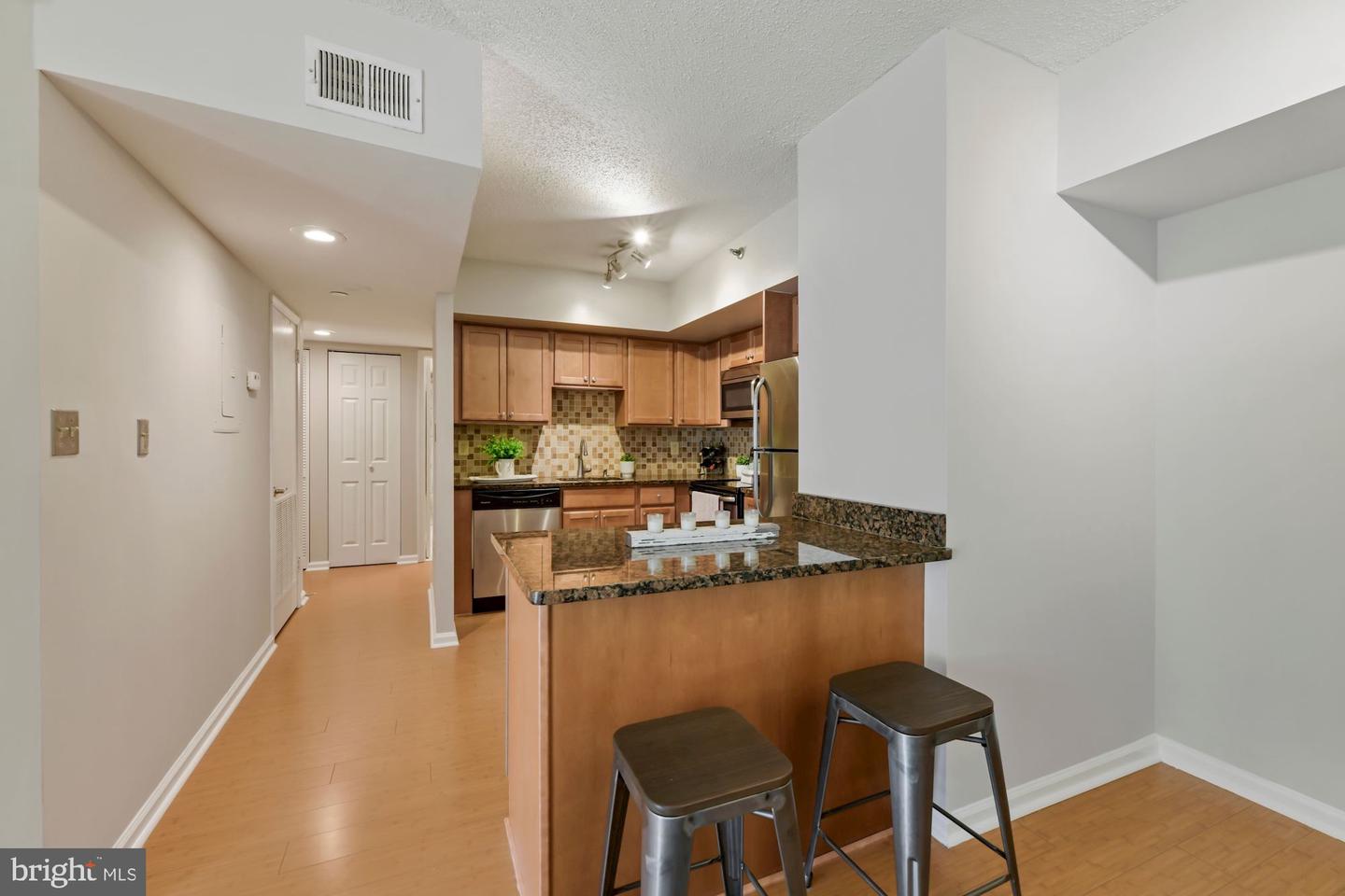 1001 N Randolph STREET Unit: 810