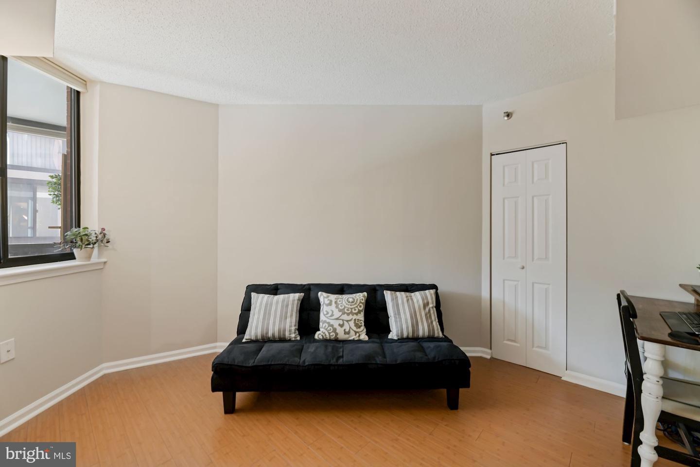 1001 N Randolph STREET Unit: 810