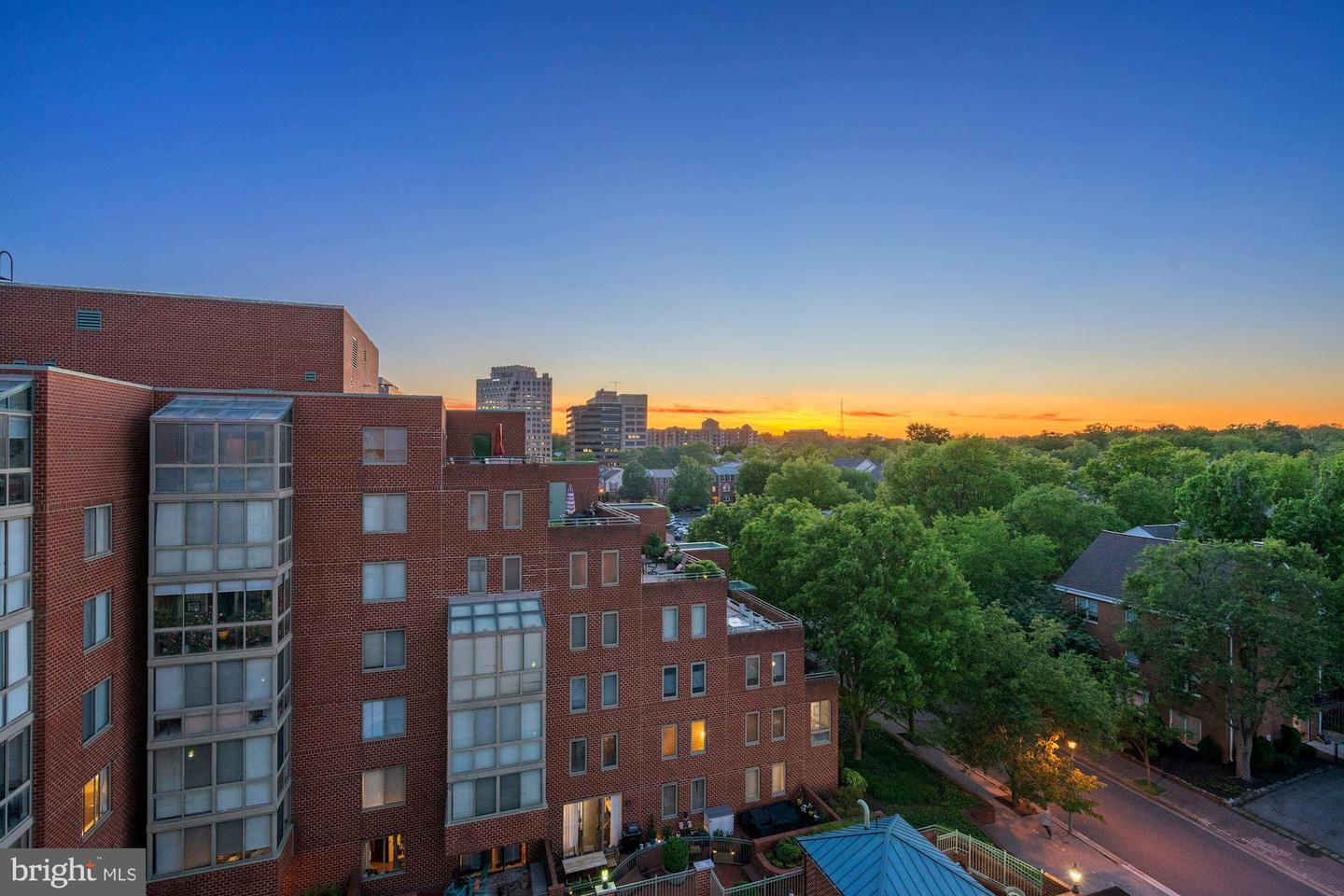 1050 N Taylor STREET Unit: 1-709