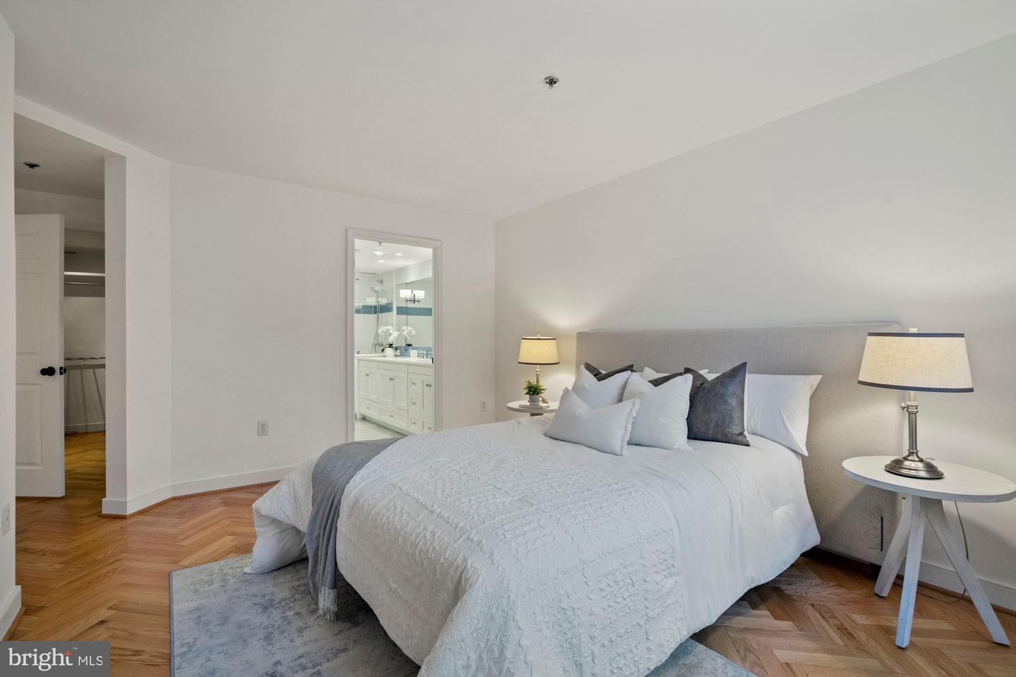 1050 N Taylor STREET Unit: 1-709
