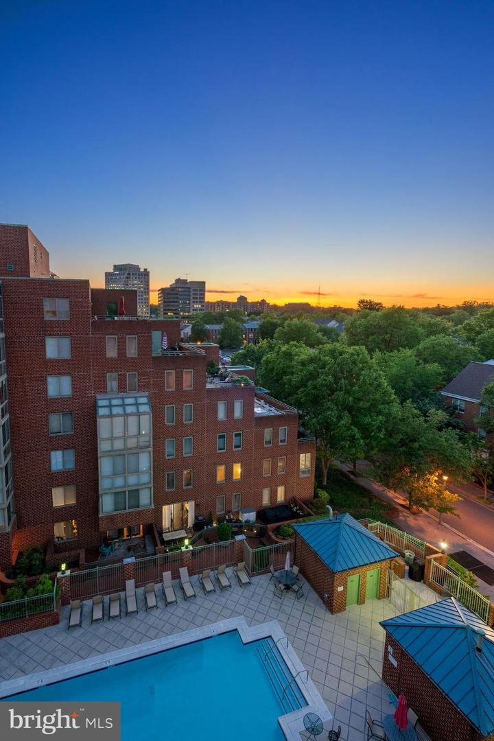 1050 N Taylor STREET Unit: 1-709