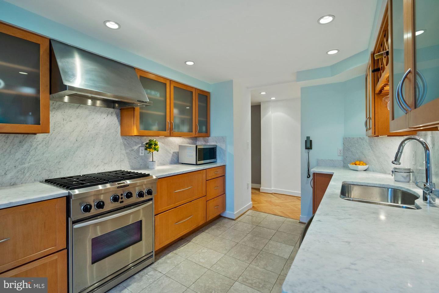 1050 N Taylor STREET Unit: 1-709