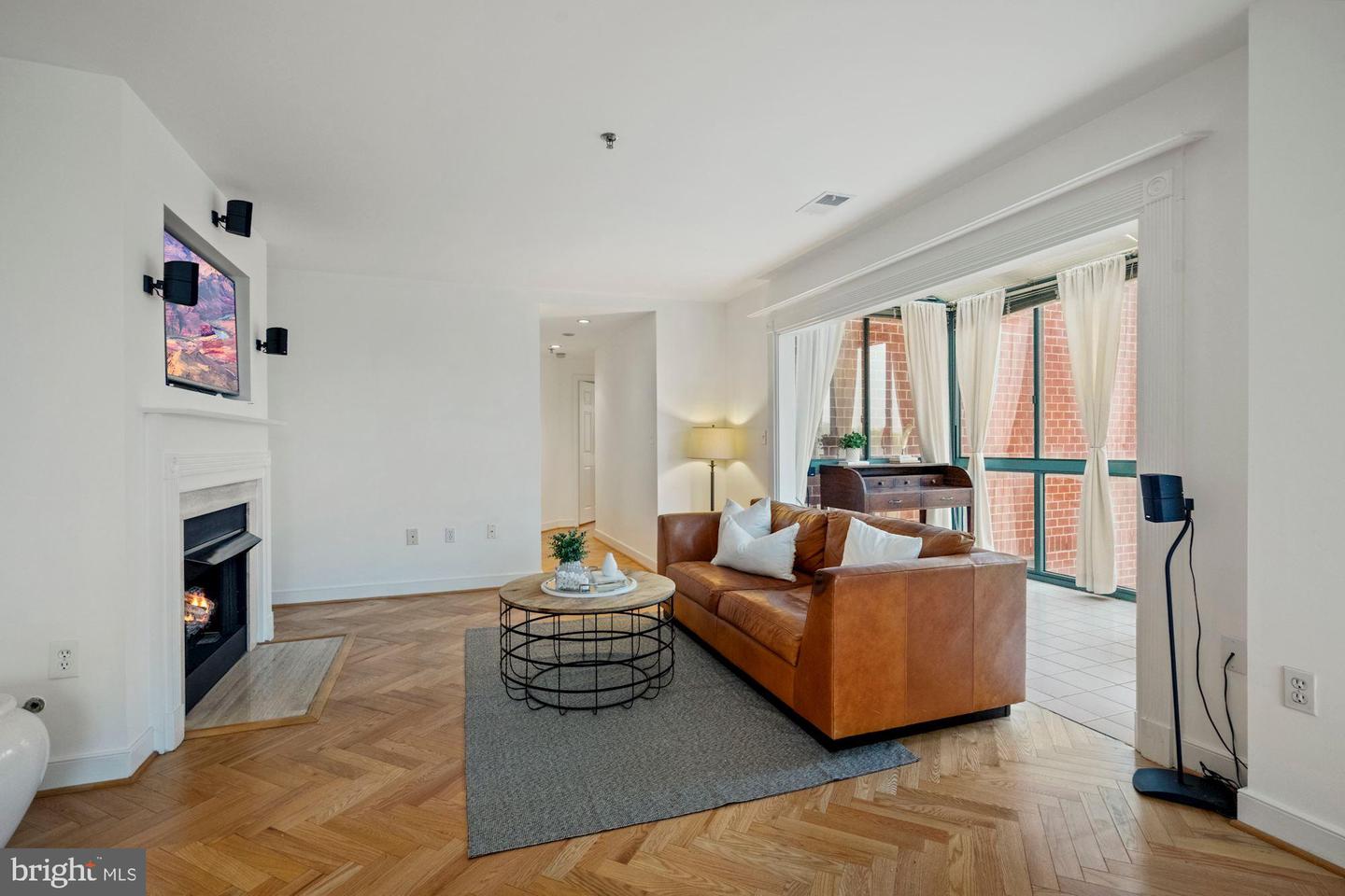 1050 N Taylor STREET Unit: 1-709