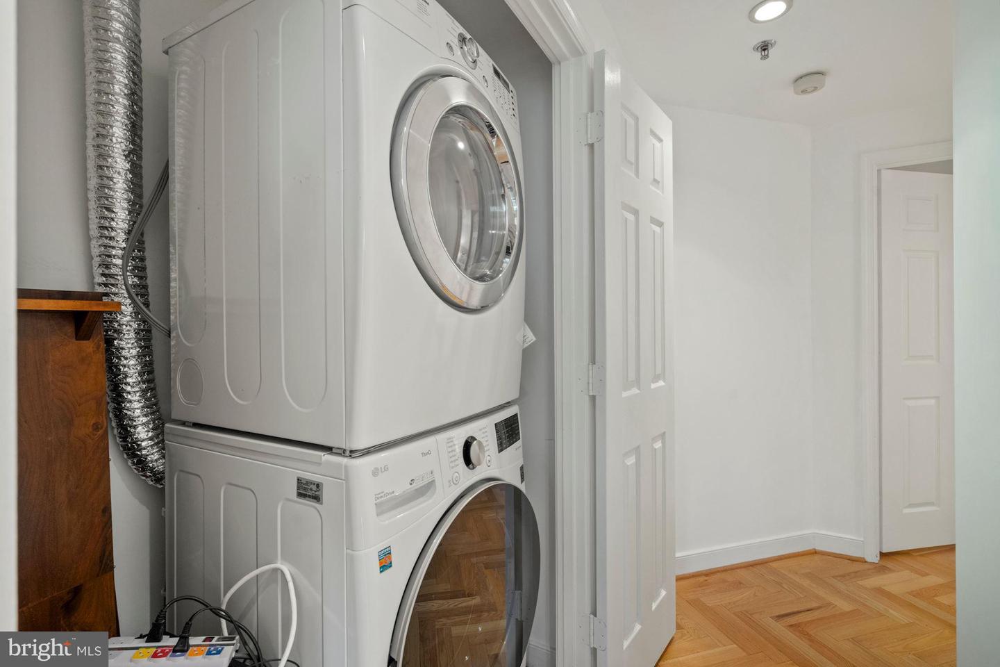 1050 N Taylor STREET Unit: 1-709