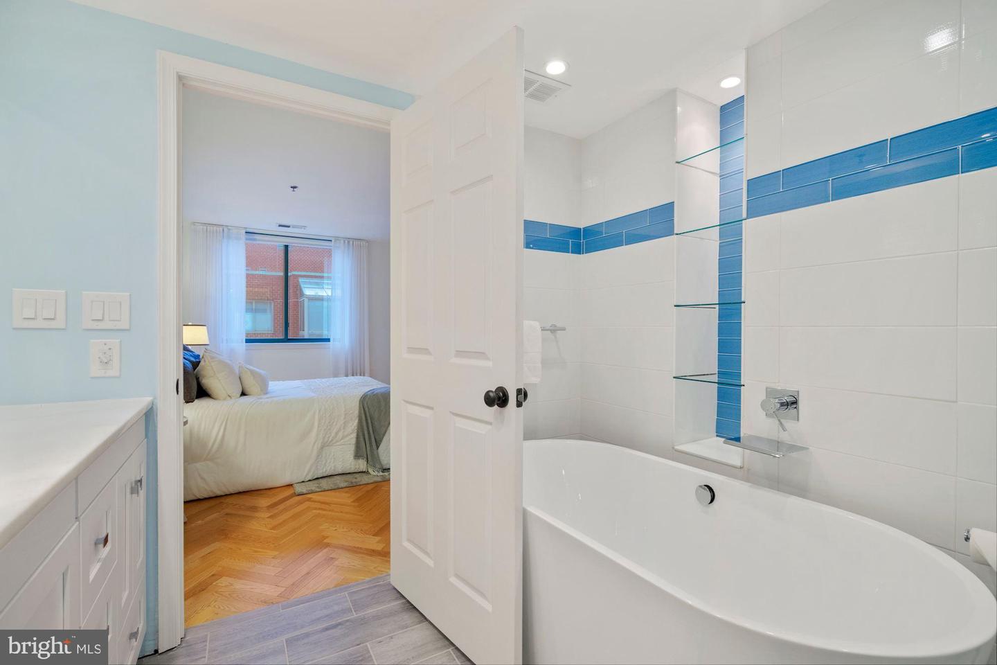 1050 N Taylor STREET Unit: 1-709