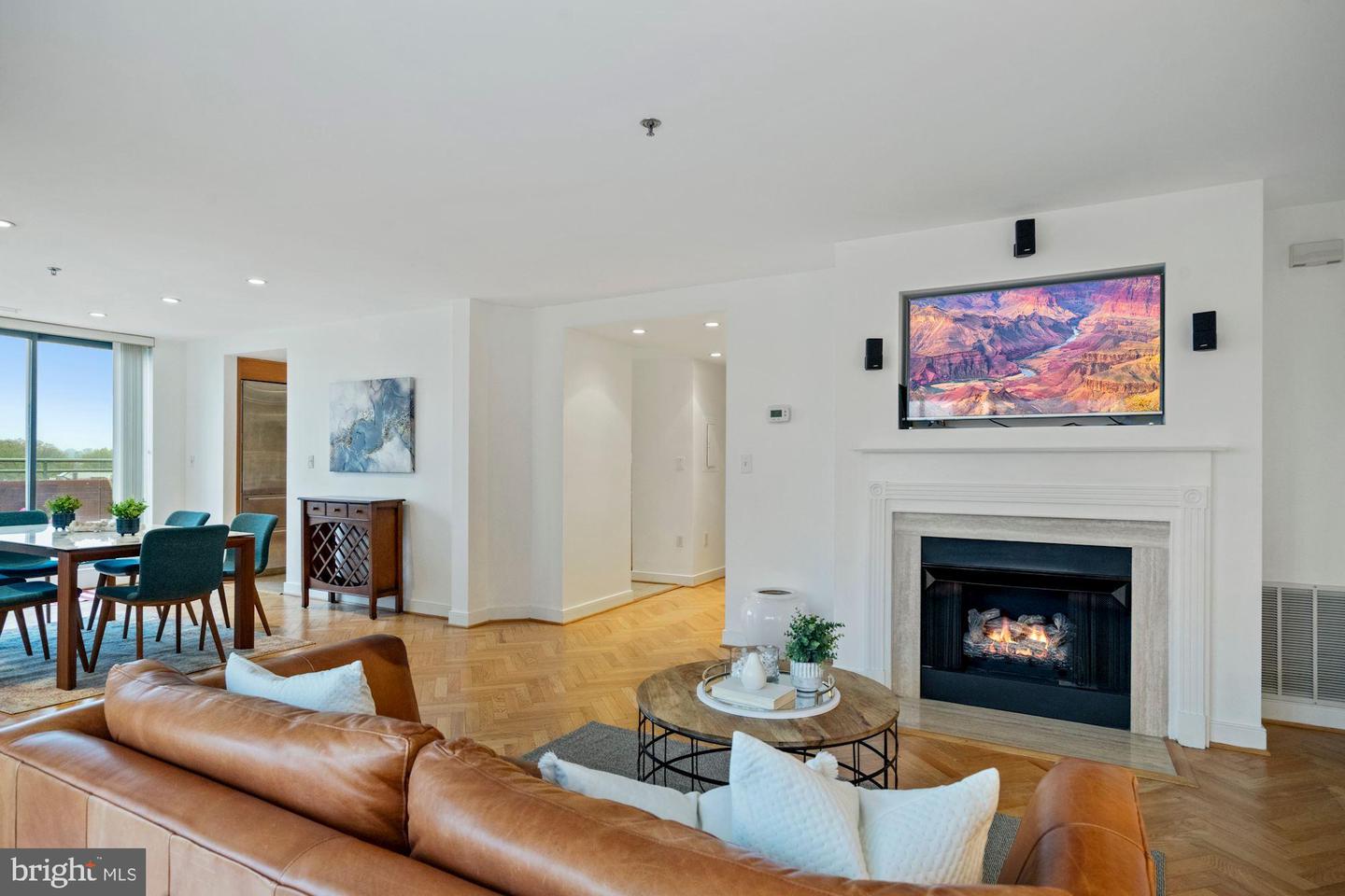 1050 N Taylor STREET Unit: 1-709