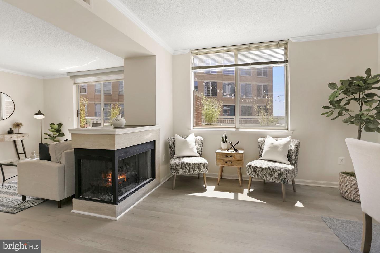 3830 9th STREET N Unit: 808W