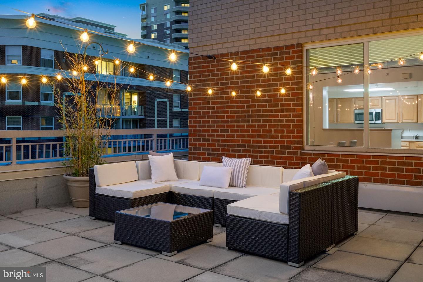 3830 9th STREET N Unit: 808W