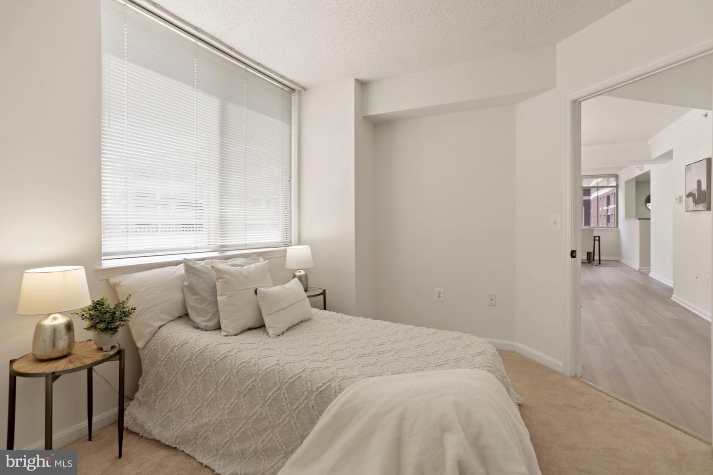 3830 9th STREET N Unit: 808W
