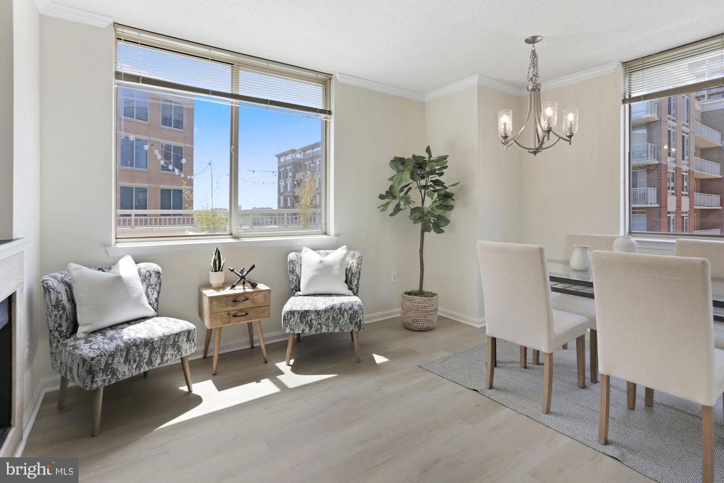 3830 9th STREET N Unit: 808W