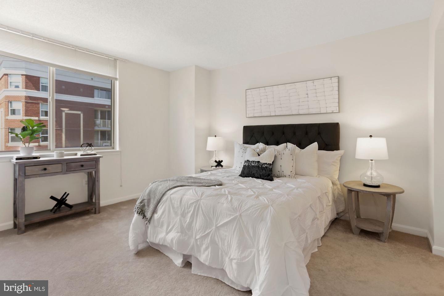 3830 9th STREET N Unit: 808W
