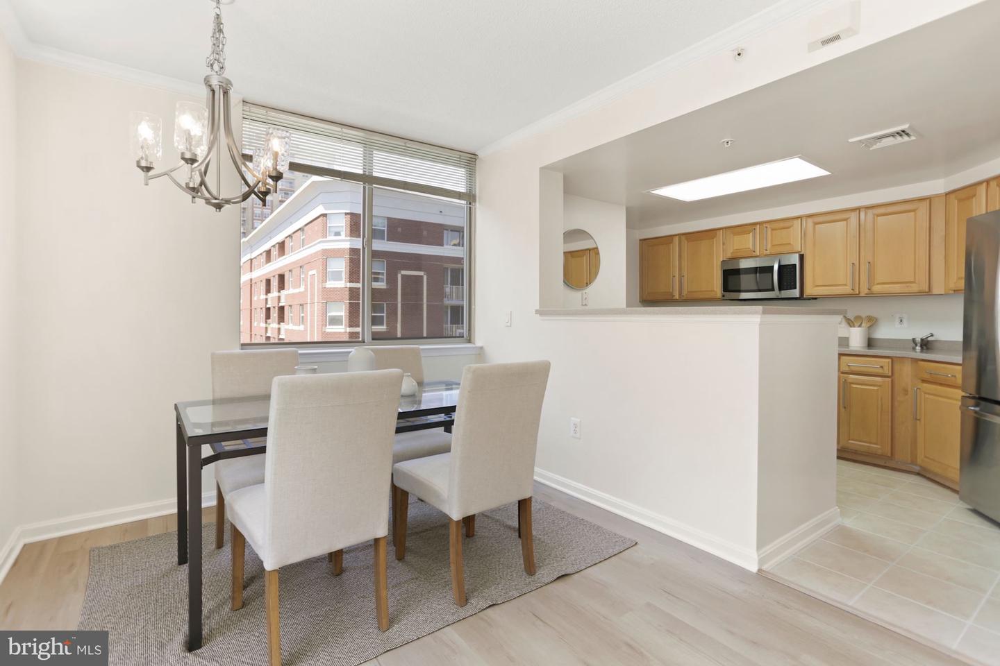 3830 9th STREET N Unit: 808W