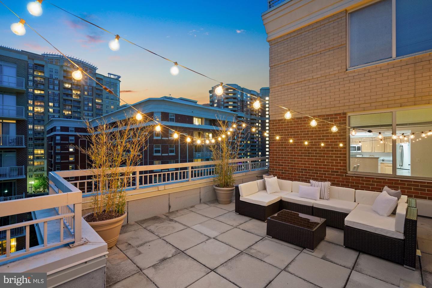 3830 9th STREET N Unit: 808W