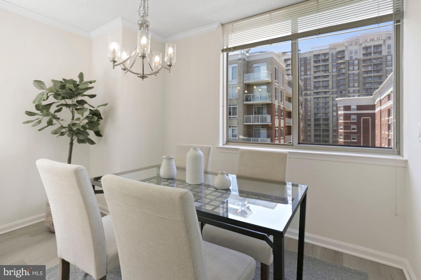 3830 9th STREET N Unit: 808W