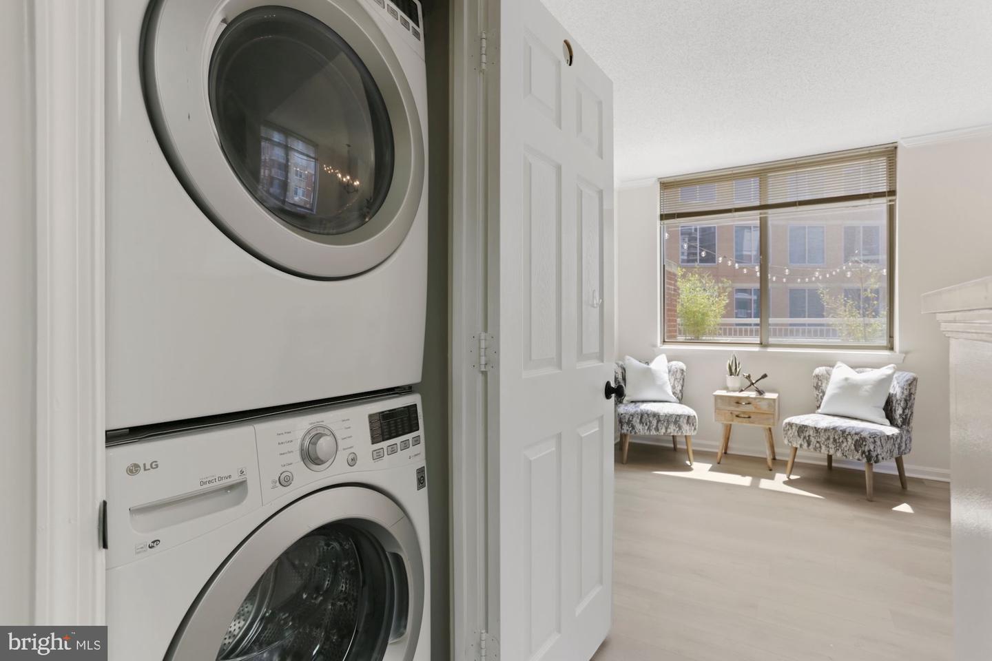 3830 9th STREET N Unit: 808W