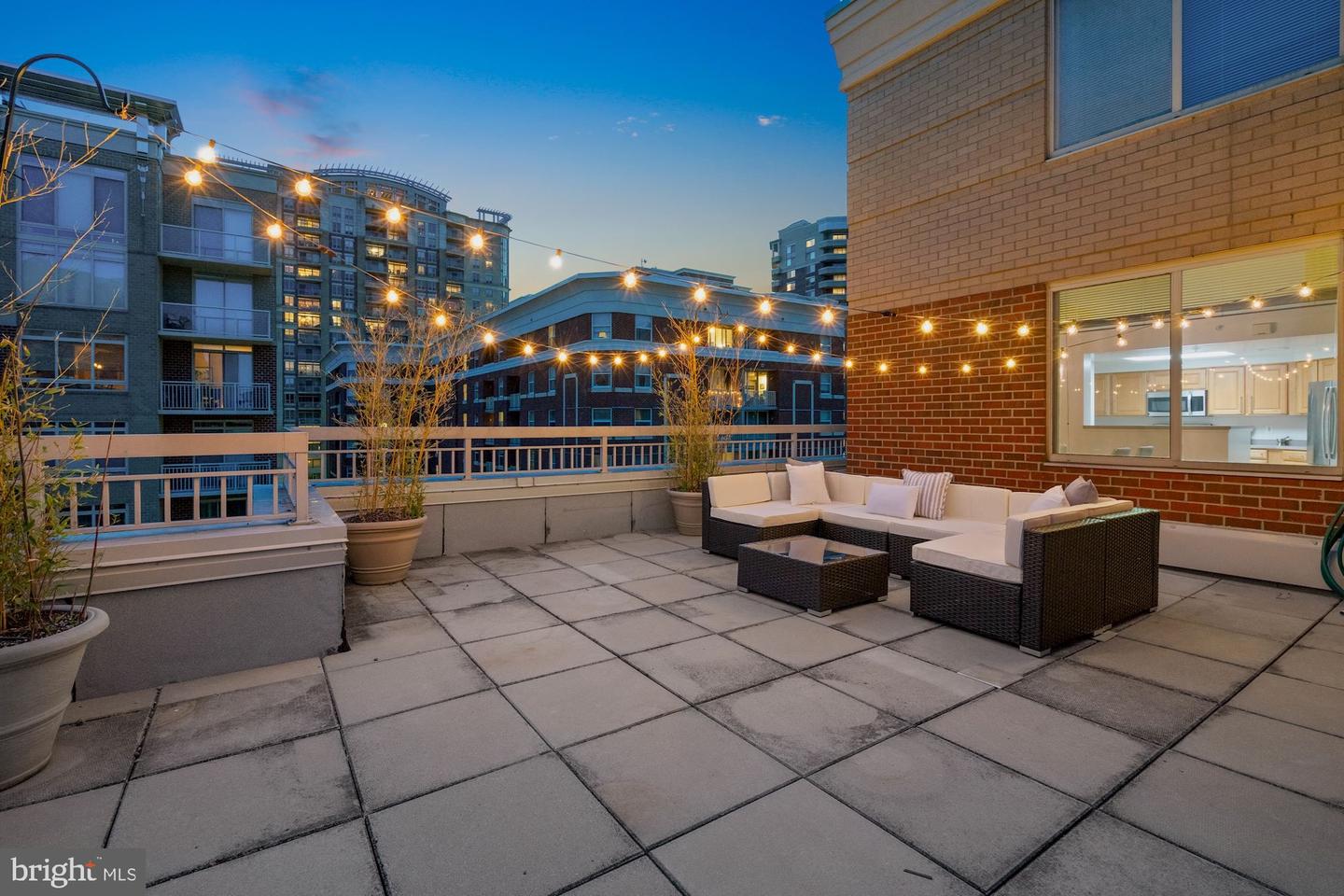 3830 9th STREET N Unit: 808W