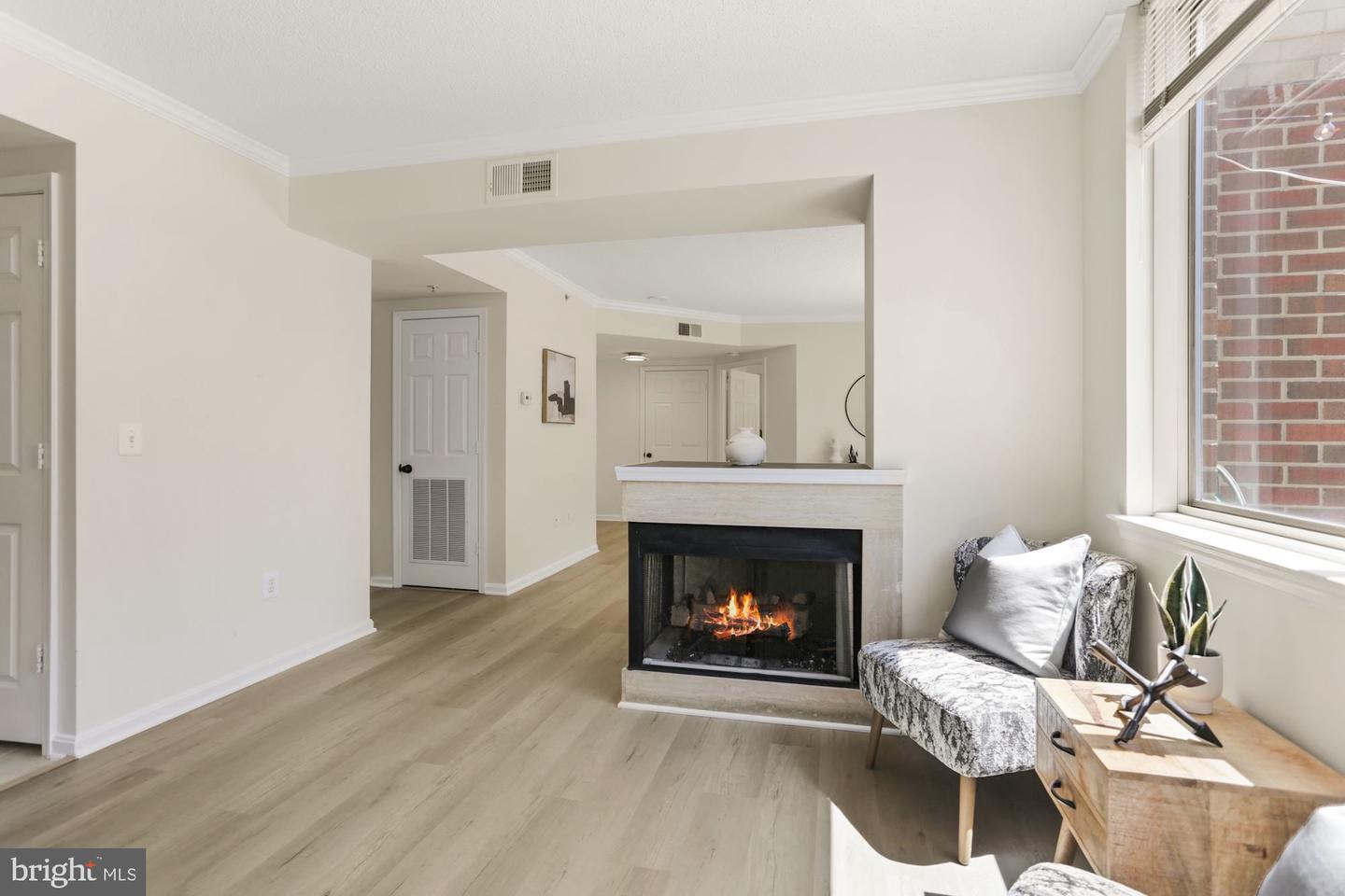 3830 9th STREET N Unit: 808W
