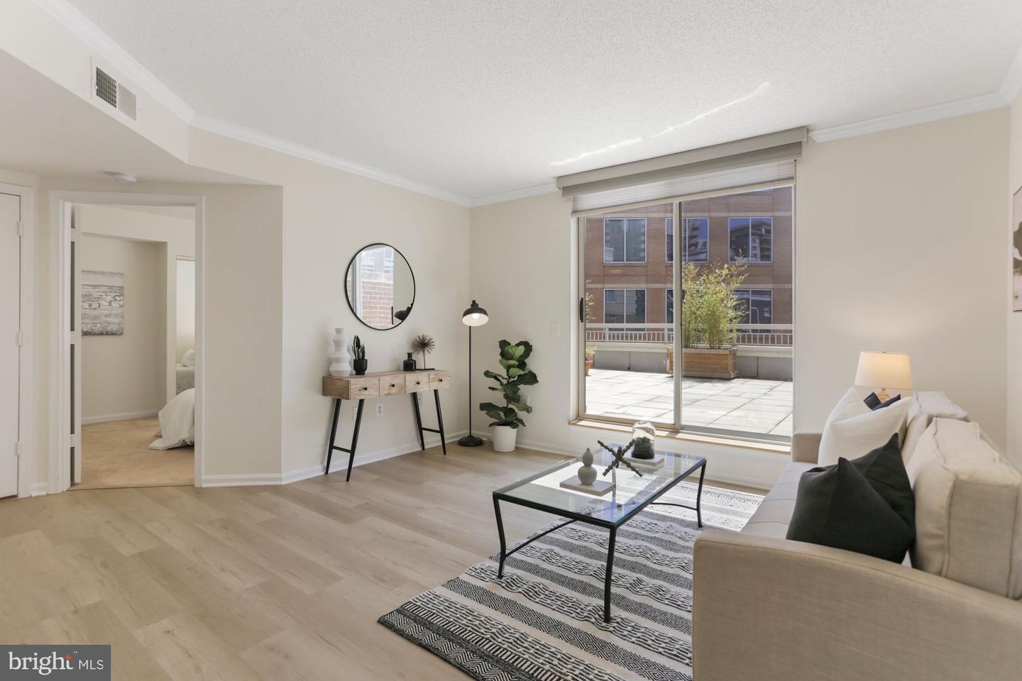 3830 9th STREET N Unit: 808W