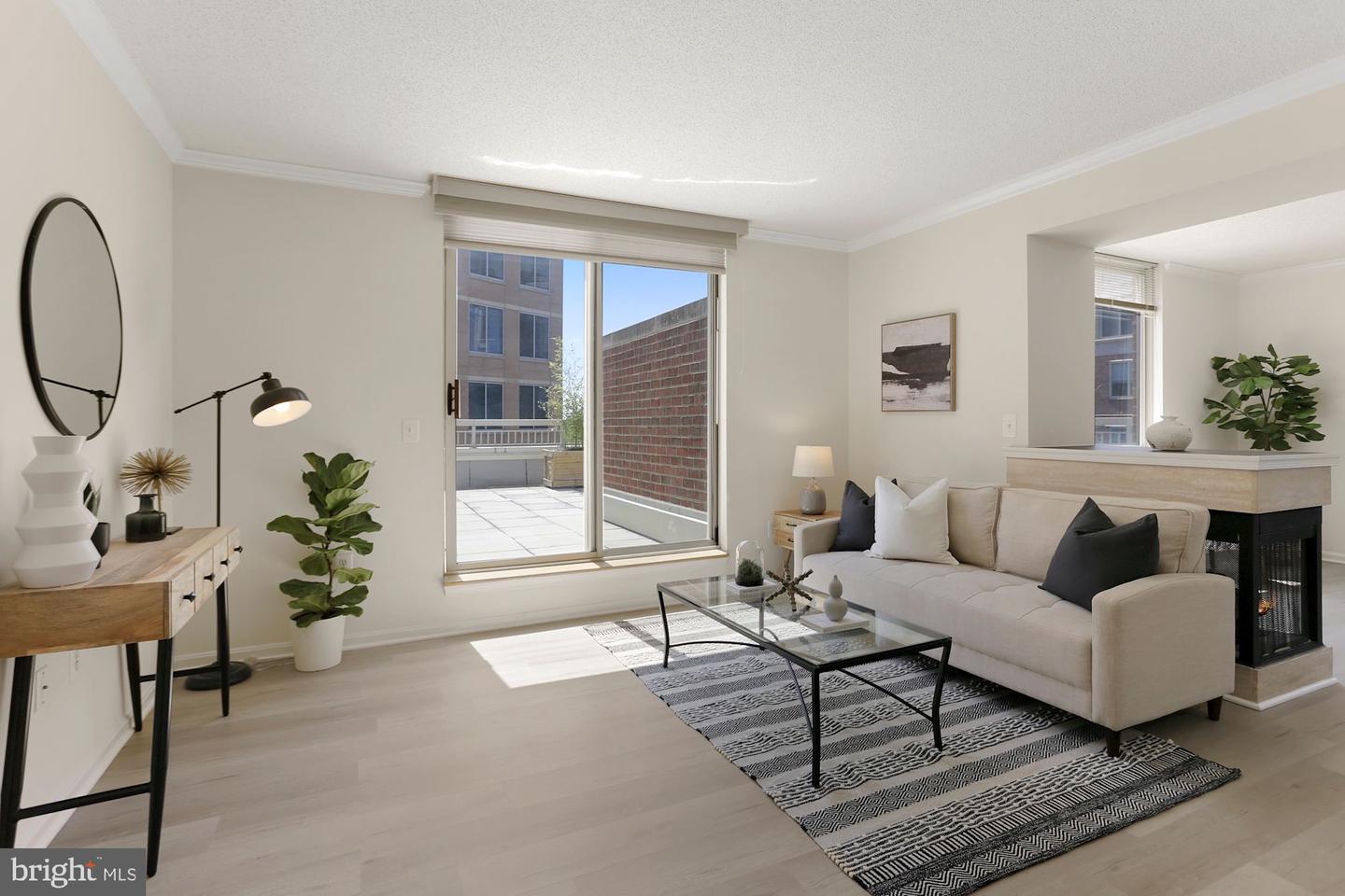 3830 9th STREET N Unit: 808W
