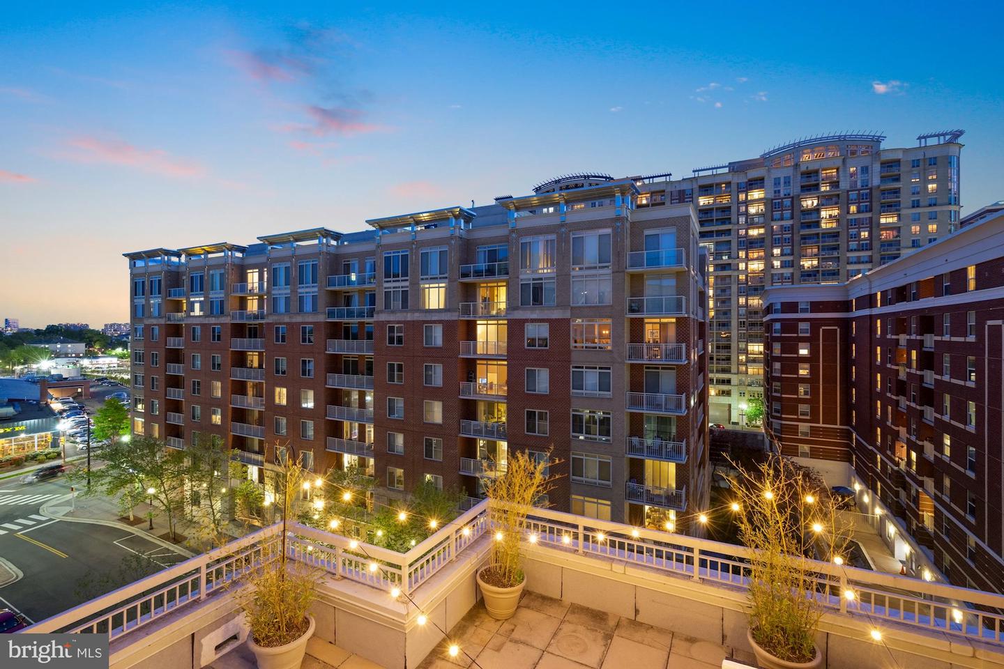 3830 9th STREET N Unit: 808W