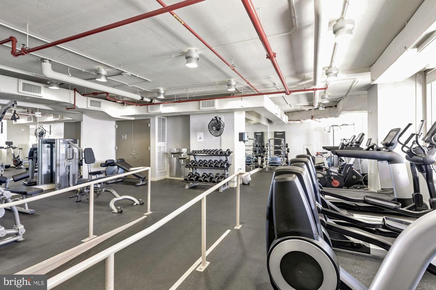 888 N Quincy STREET Unit: 305
