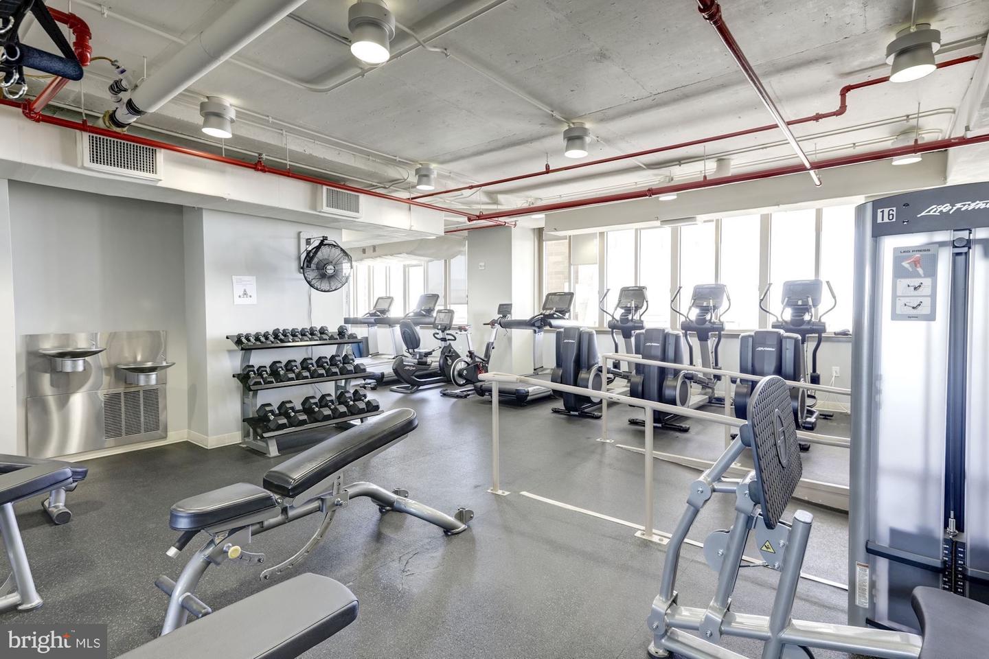888 N Quincy STREET Unit: 305