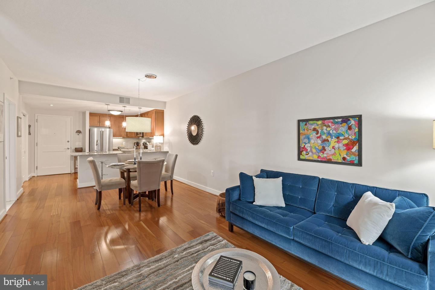 888 N Quincy STREET Unit: 305
