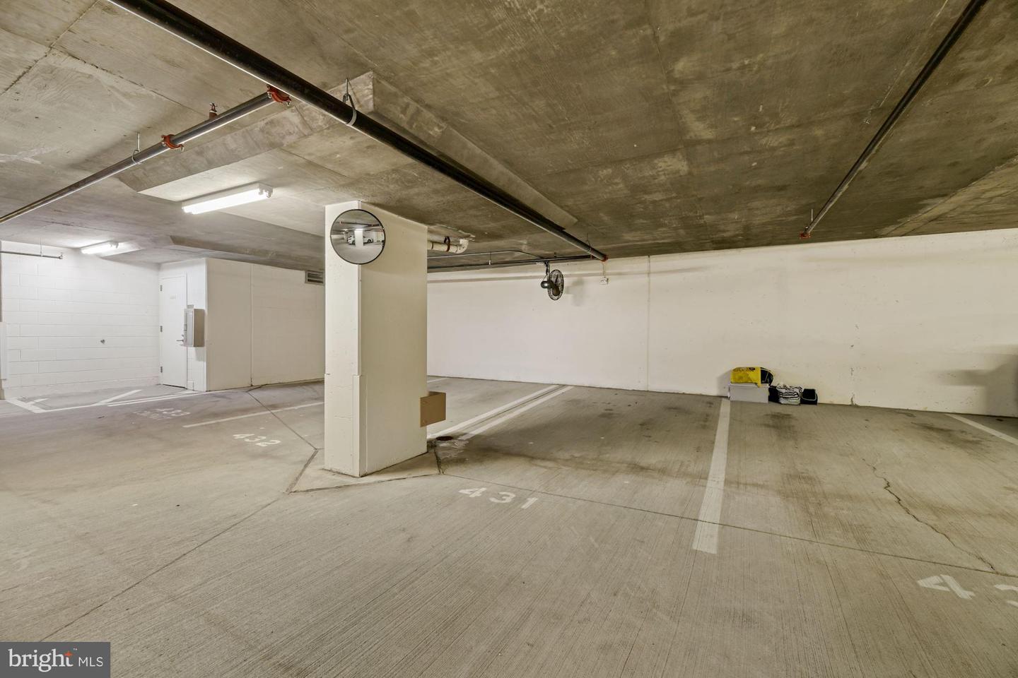 888 N Quincy STREET Unit: 1102