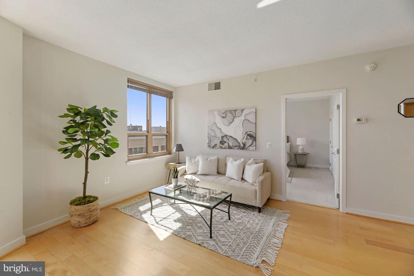 888 N Quincy STREET Unit: 1102