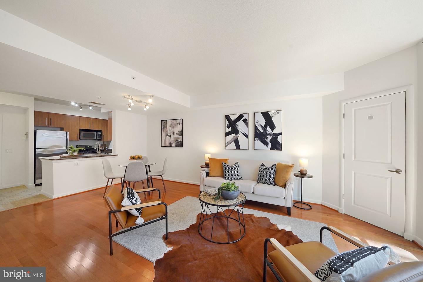 1021 N Garfield STREET Unit: 629