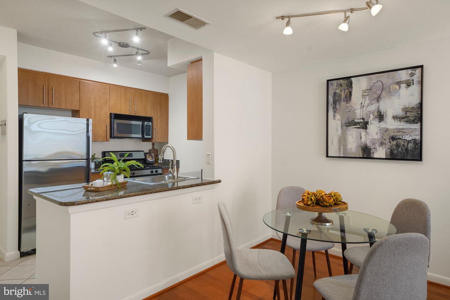 1021 N Garfield STREET Unit: 629