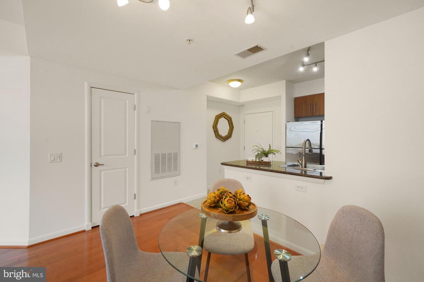 1021 N Garfield STREET Unit: 629