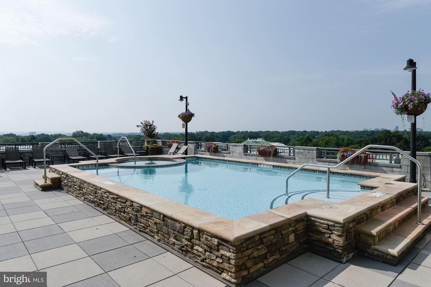 1021 N Garfield STREET Unit: 629