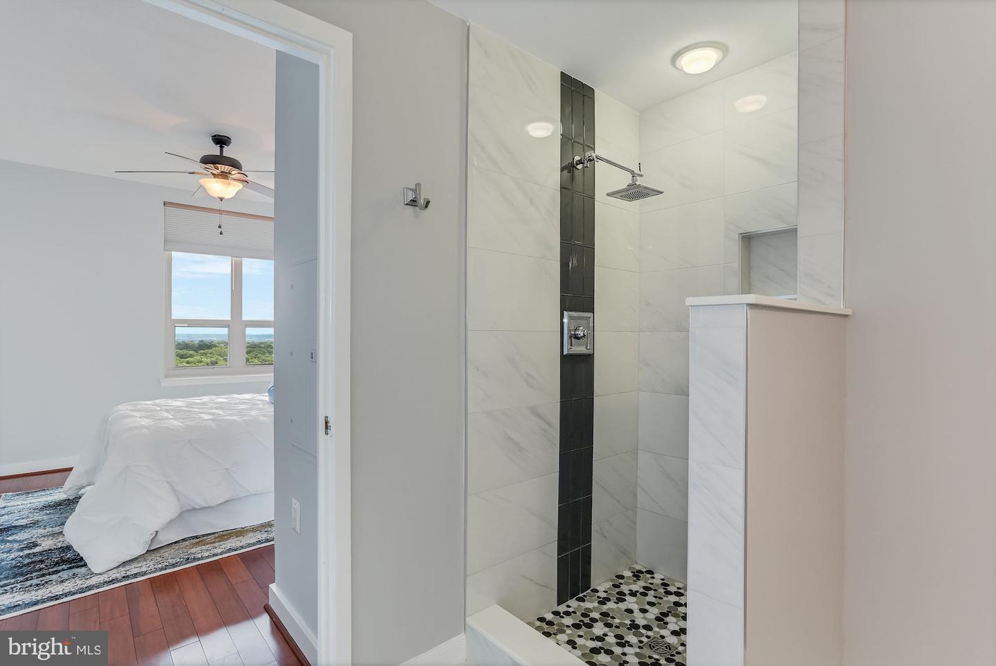 888 N Quincy STREET Unit: 1708