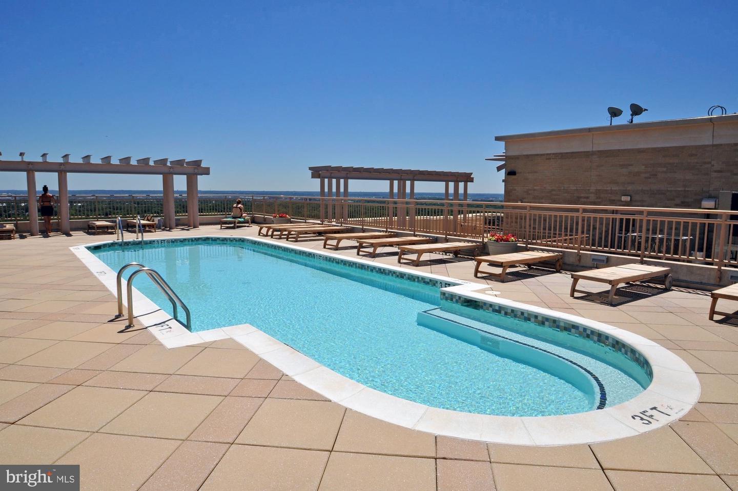 888 N Quincy STREET Unit: 1708