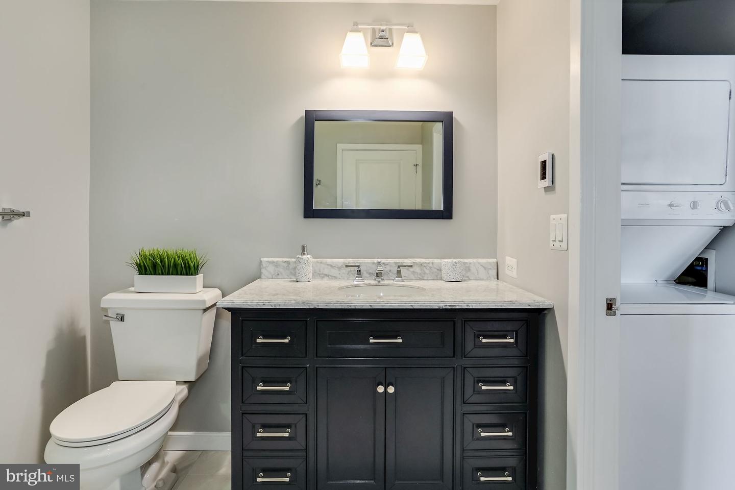 888 N Quincy STREET Unit: 1708