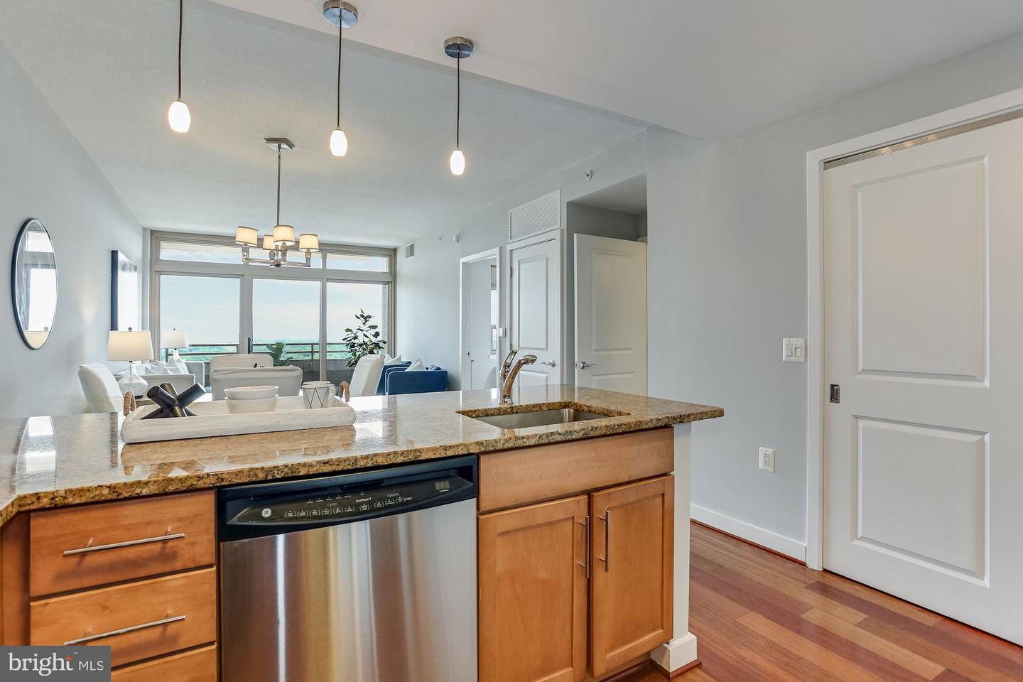 888 N Quincy STREET Unit: 1708