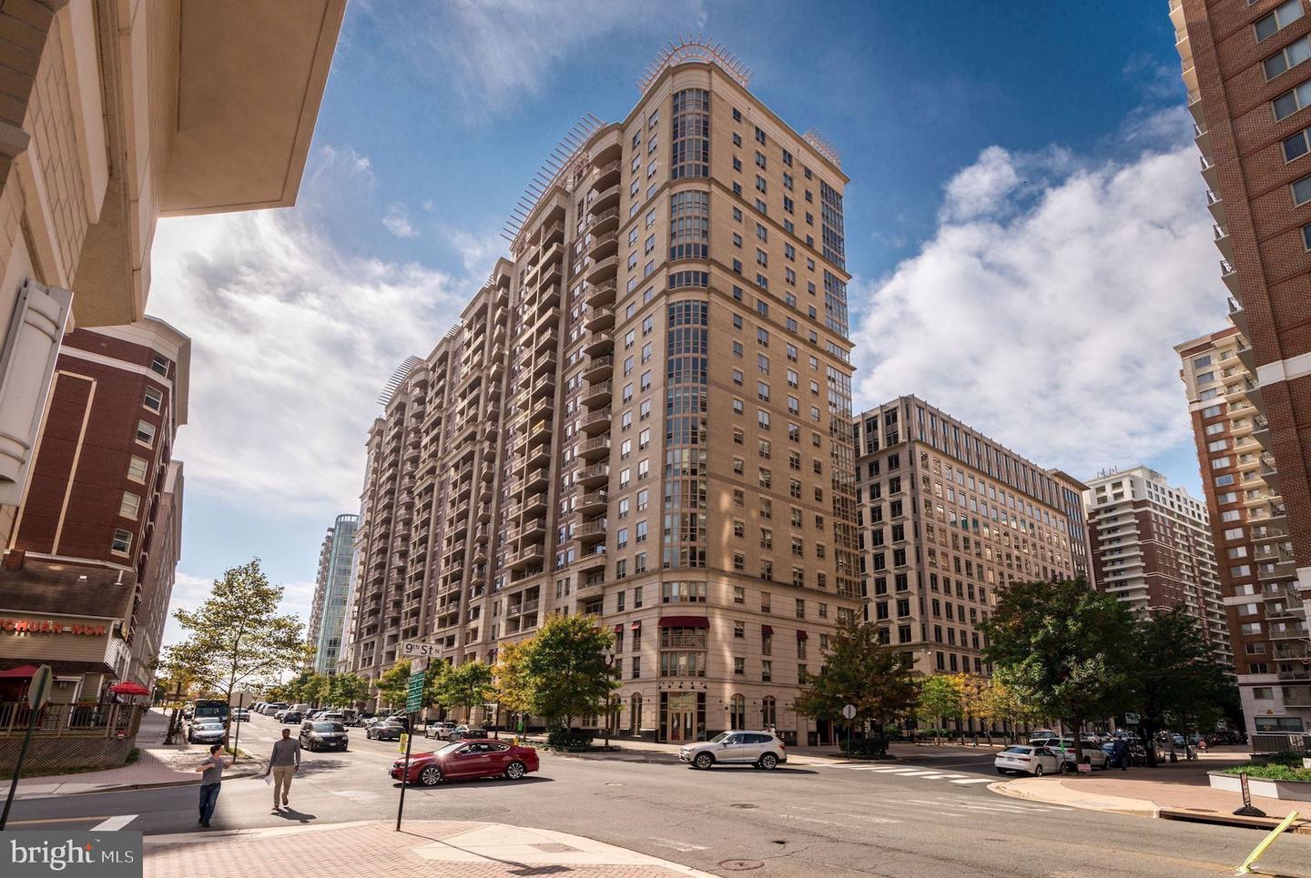 888 N Quincy STREET Unit: 1708