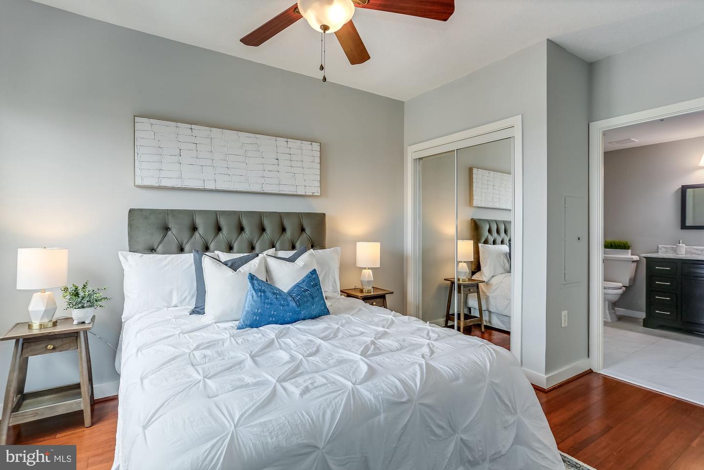 888 N Quincy STREET Unit: 1708